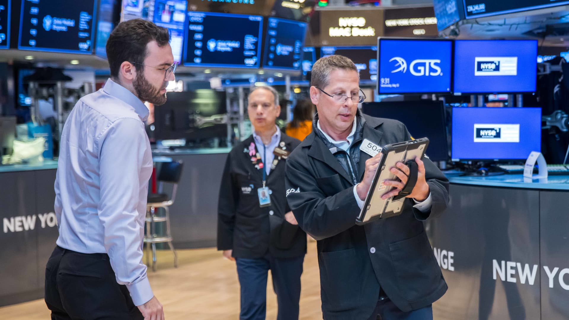 Stock futures inch higher as traders look to recover from oil-driven sell-off: Live updates