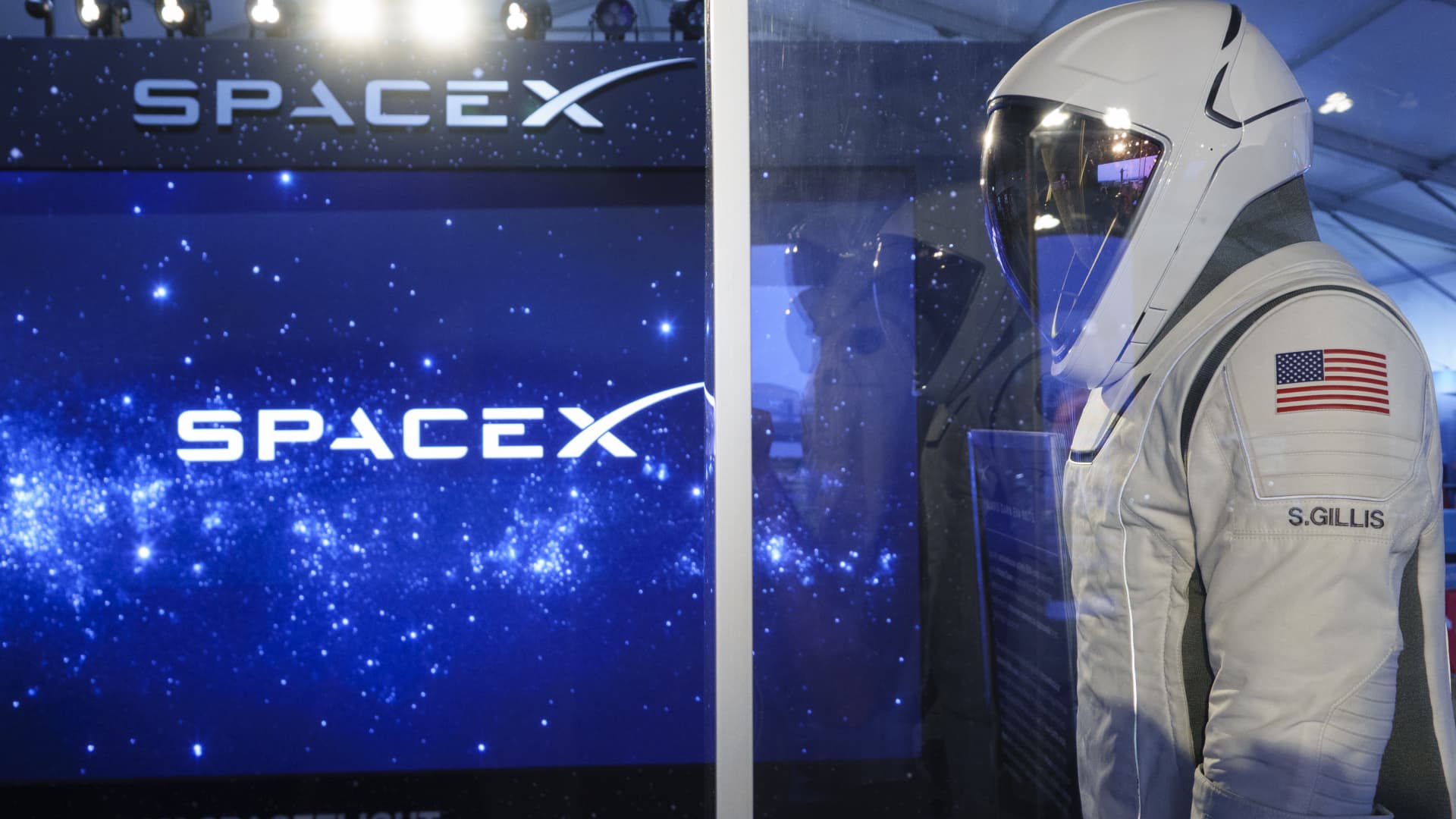 Jim Cramer says investors should consider buying SpaceX for their kids