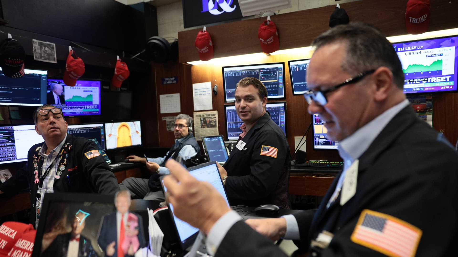 The biggest U.S. stocks have done great for you. Experts say not to get greedy