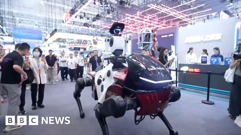 Robot horse and rider steal the spotlight at Chinese conference