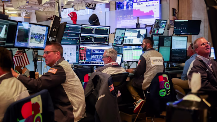Investors try to catch ‘falling knife’ with bets on risky funds during chip rout