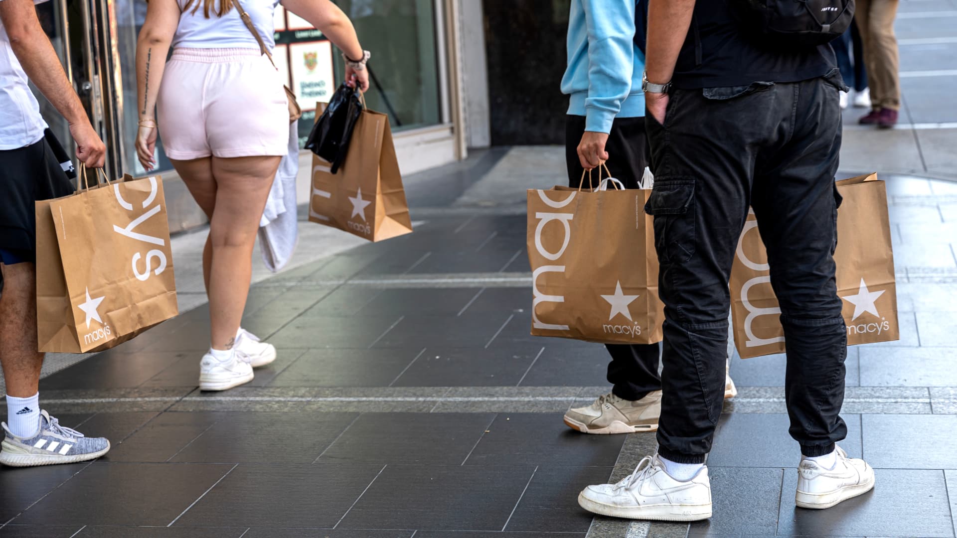 Macy’s posts strong results, raises guidance as turnaround begins to take hold