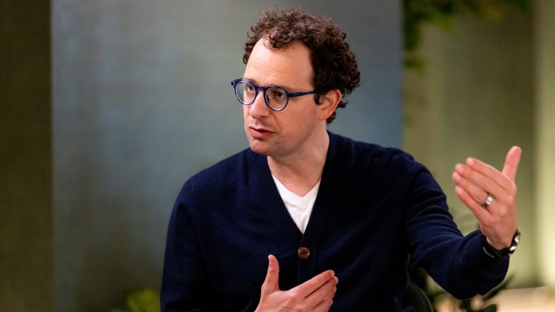 Anthropic CEO calls for ‘pacing the frontier’ of AI race amid safety concerns